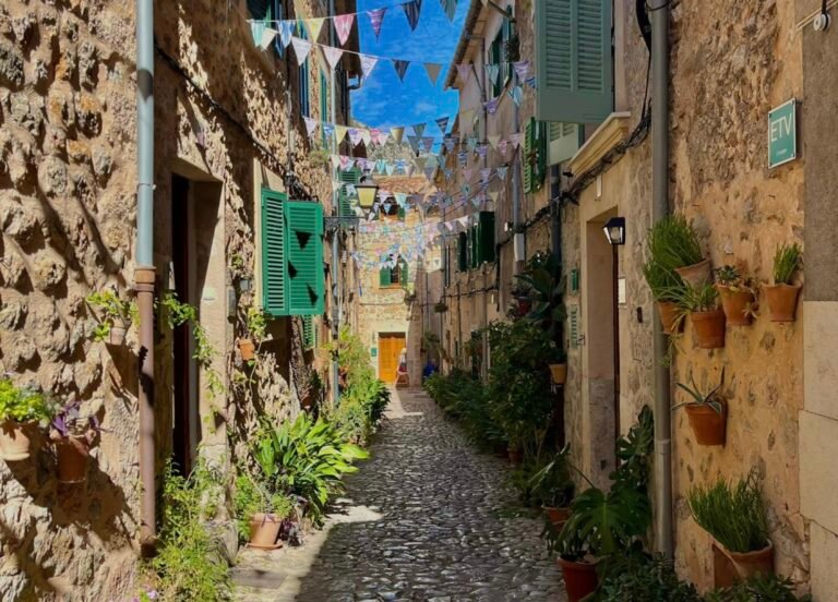 Valldemossa a Sa Foradada